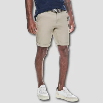Chino Shorts mit Gürtel