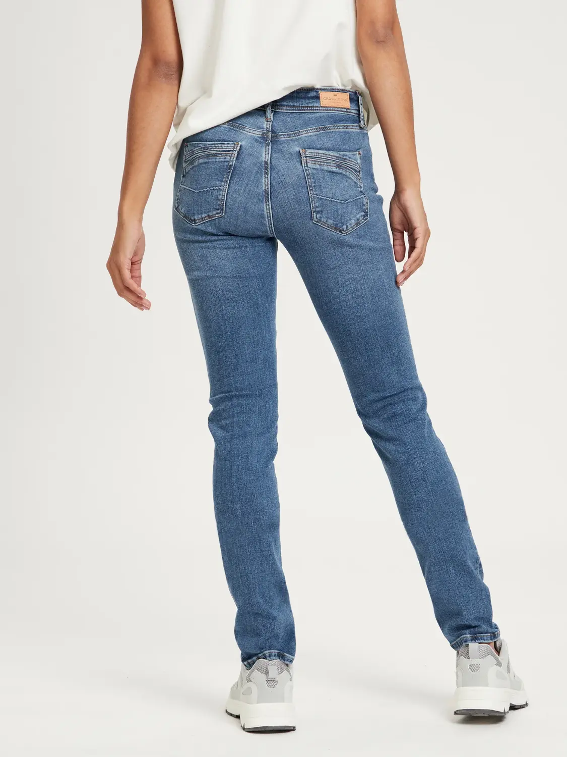 Slim Fit Denim Anya von Cross 2 Slim Fit Denim Anya von Cross