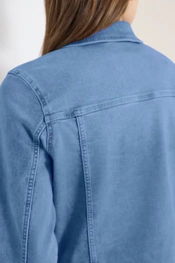 Jeansjacke mit Brusttaschen und Knöpfen 10 Jeansjacke mit Brusttaschen und Knöpfen – Bild 5