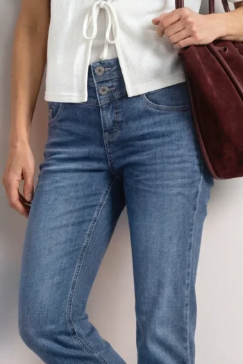 Straight Leg Jeans im Casual Fit mit Turn-Up 8 Straight Leg Jeans im Casual Fit mit Turn-Up – Bild 4