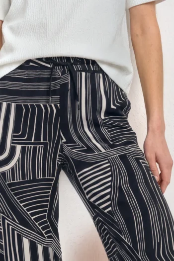 7/8 High Waist Culotte mit Muster 8 7/8 High Waist Culotte mit Muster – Bild 4