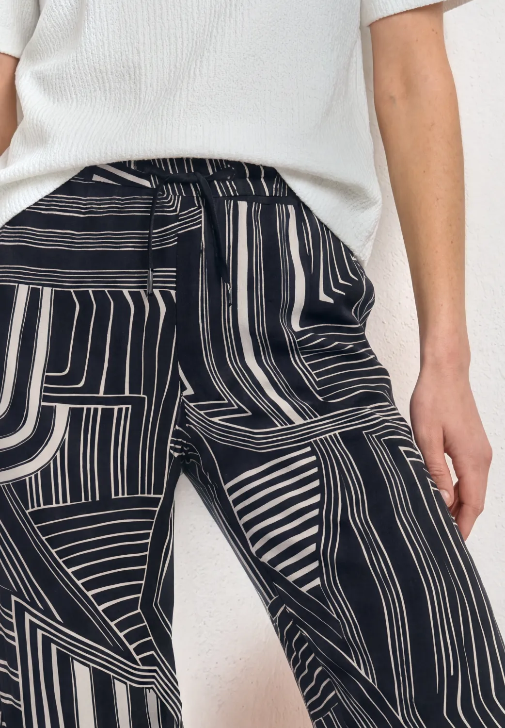 7/8 High Waist Culotte mit Muster 4 7/8 High Waist Culotte mit Muster – Bild 4