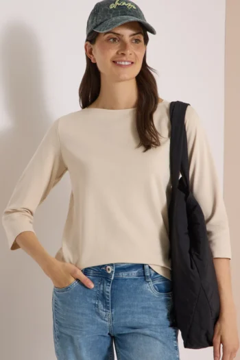 Basic Shirt mit U-Boot-Ausschnitt