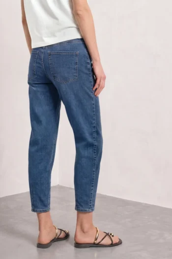 Easy Looks für jeden Tag 15 Alternative view of High Waist Barrel Leg Jeans im Style Karlie
