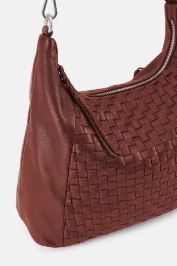 FREDsBRUDER startet mit stilvoller Herbst-Winterkollektion 4 Alternative view of FREDsBRUDER Calm Weave Hobo Bag