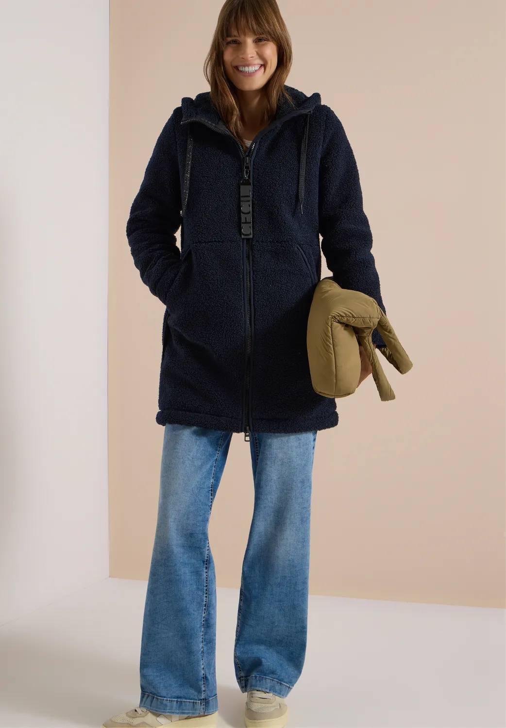 Cecil Teddy-Mantel mit Kapuze 3 Cecil Teddy-Mantel mit Kapuze – Bild 3
