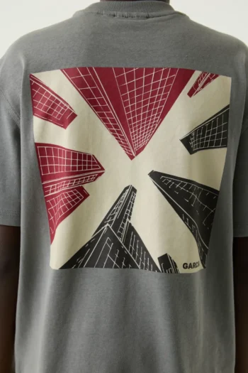 T-Shirt mit Brust- und Rückenprint 8 T-Shirt mit Brust- und Rückenprint – Bild 3