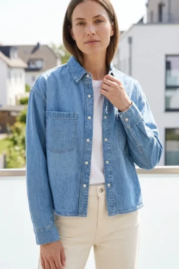 Cardigan mit Leo-Jacquardmuster 17 Alternative view of Verkürzte Denim-Bluse von S.Oliver